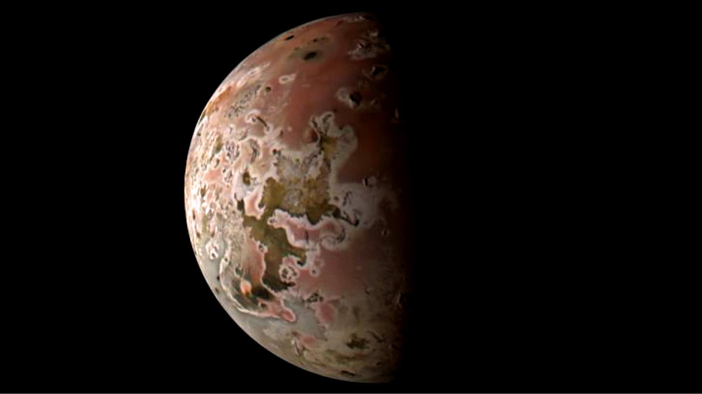 Вчені показали неймовірні знімки найвулканічнішого світу в Сонячній системі
