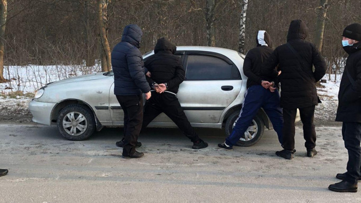 Полиция поймала банду квартирных воров под Харьковом