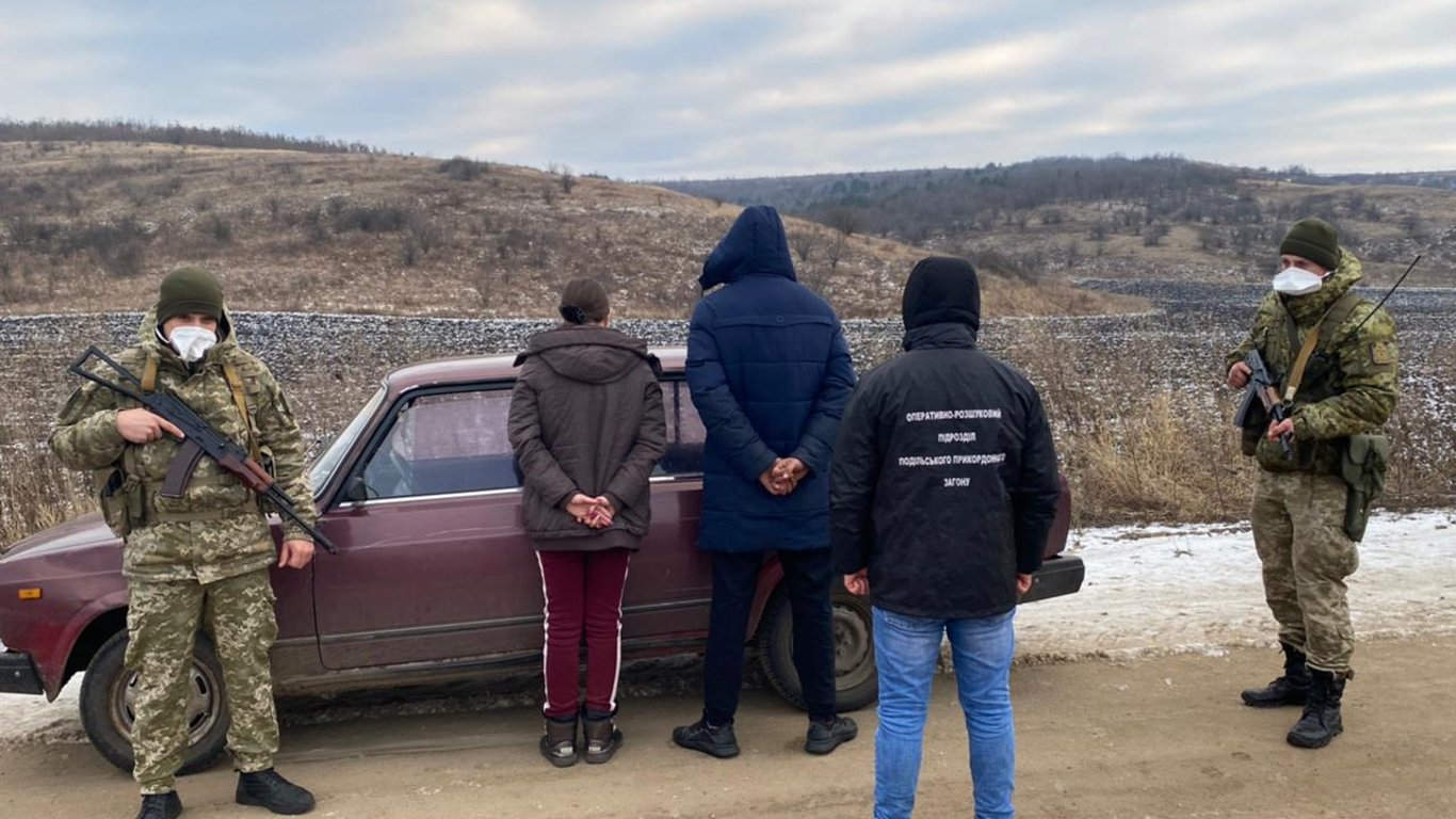 В Одесской области женщина пыталась провезти нелегала через кодон