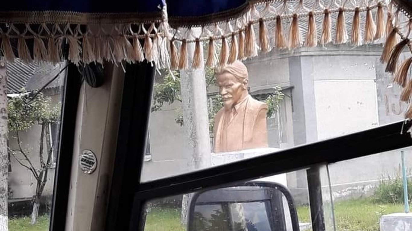 На Одещині помітили пам'ятник радянському політику