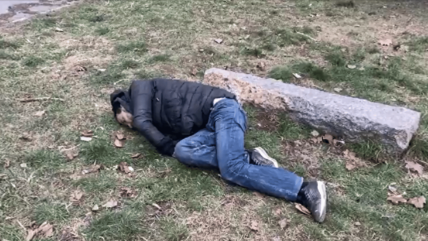 В Одессе возле пункта обогрева умер мужчина