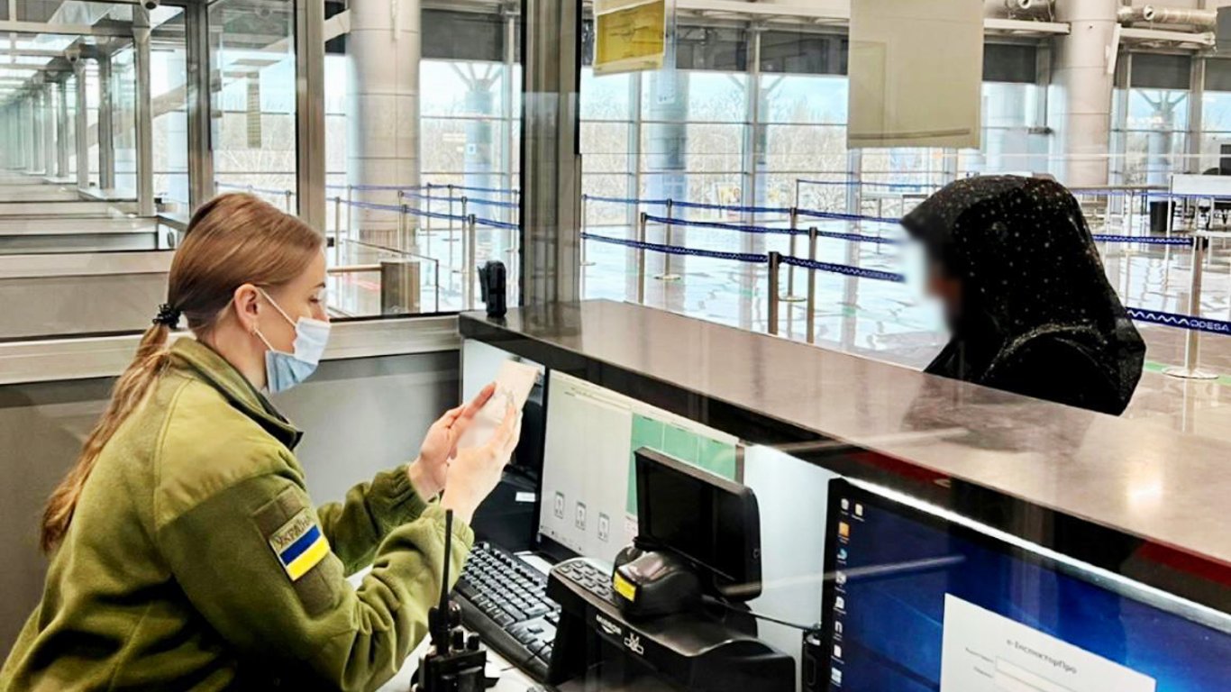 В аэропорту Одессы задержали террористку
