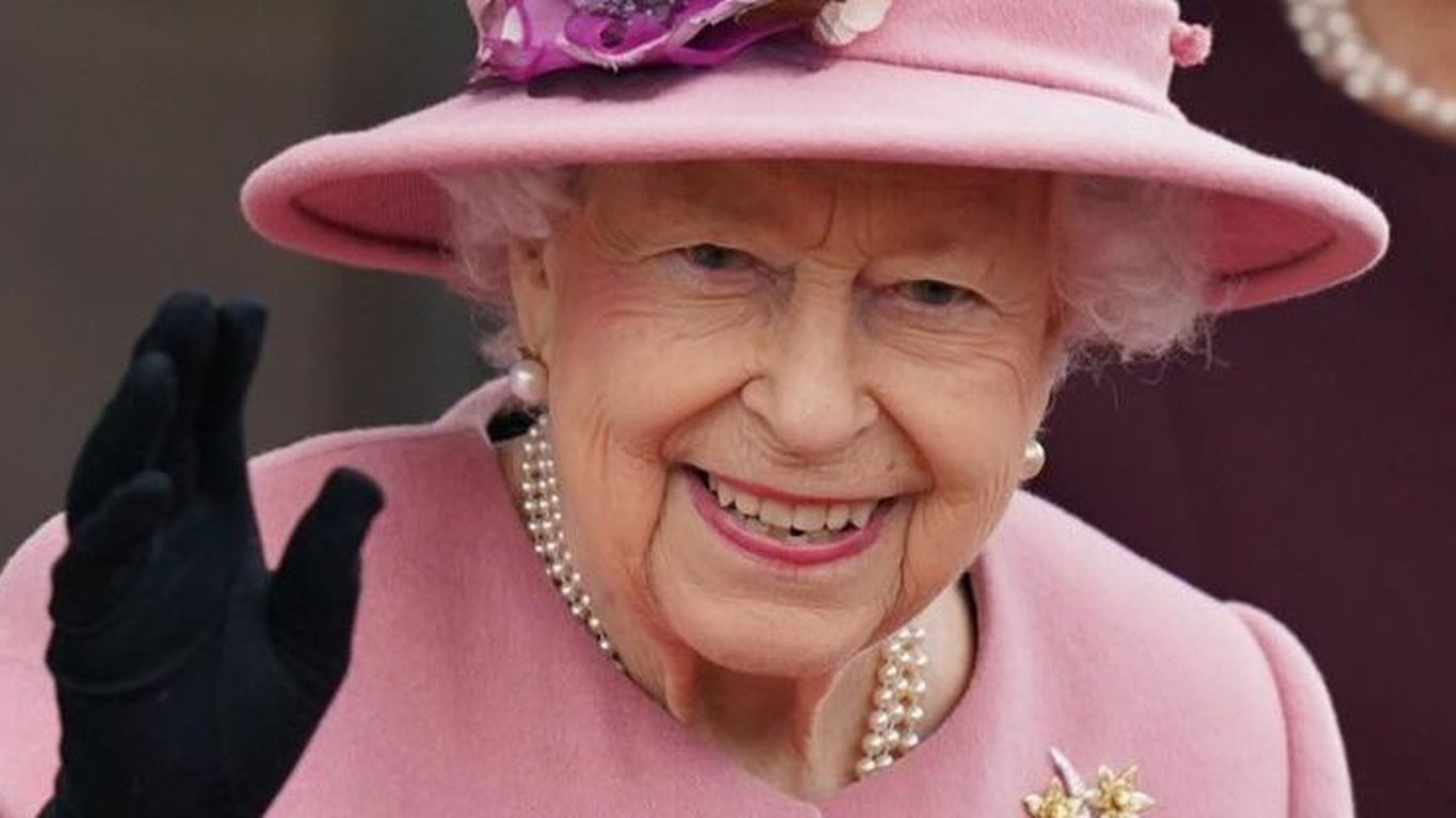 Нерухомість Єлизавети II: як виглядають розкішні замки королеви - фото