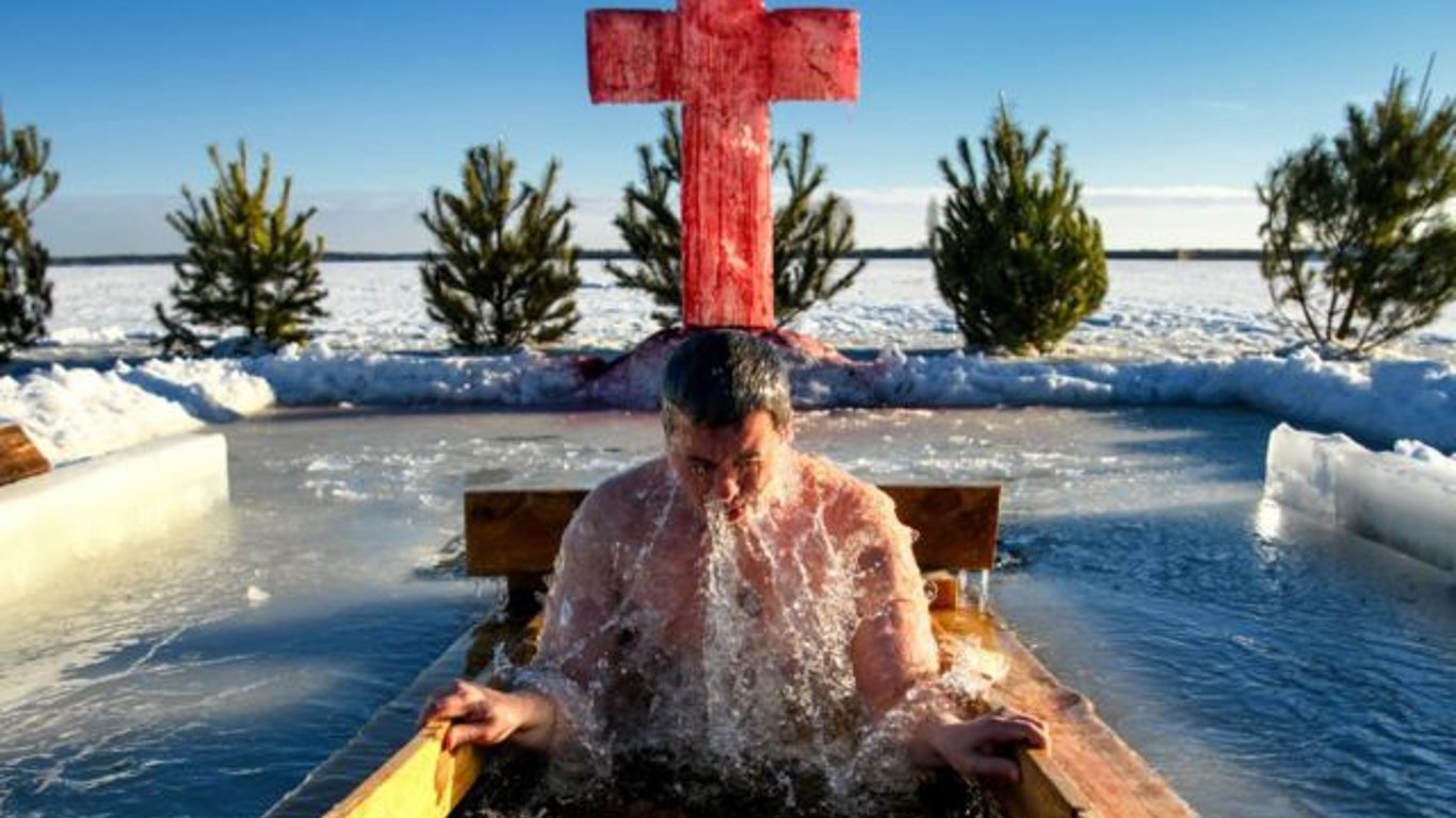 Крещение 2022 : кому можно нырять в прорубь