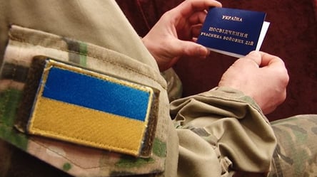 Водитель киевской маршрутки отказался бесплатно везти ветерана АТО по удостоверению - 285x160