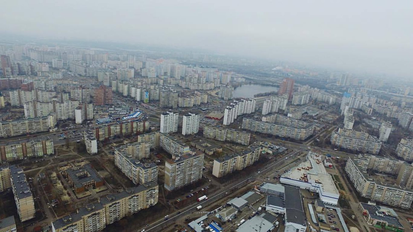 Скандал в Киеве - от имени депутата по домам ходят люди и обещают скидку на коммуналку