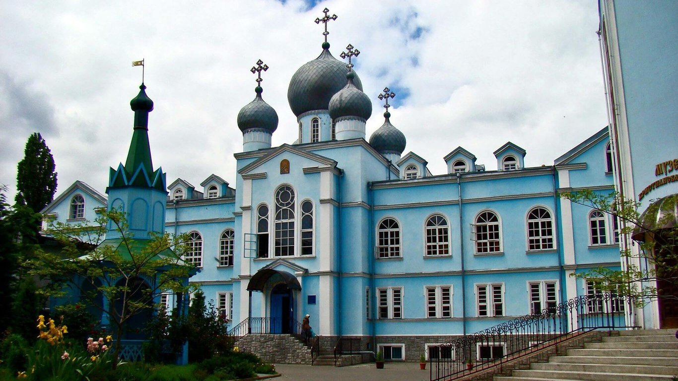 Разрушенная в 1930-х годах церковь на Троицкой - историческое фото