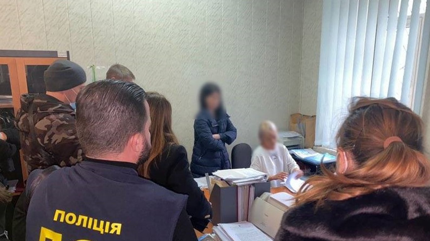 В Одесі жінку судитимуть за хабар