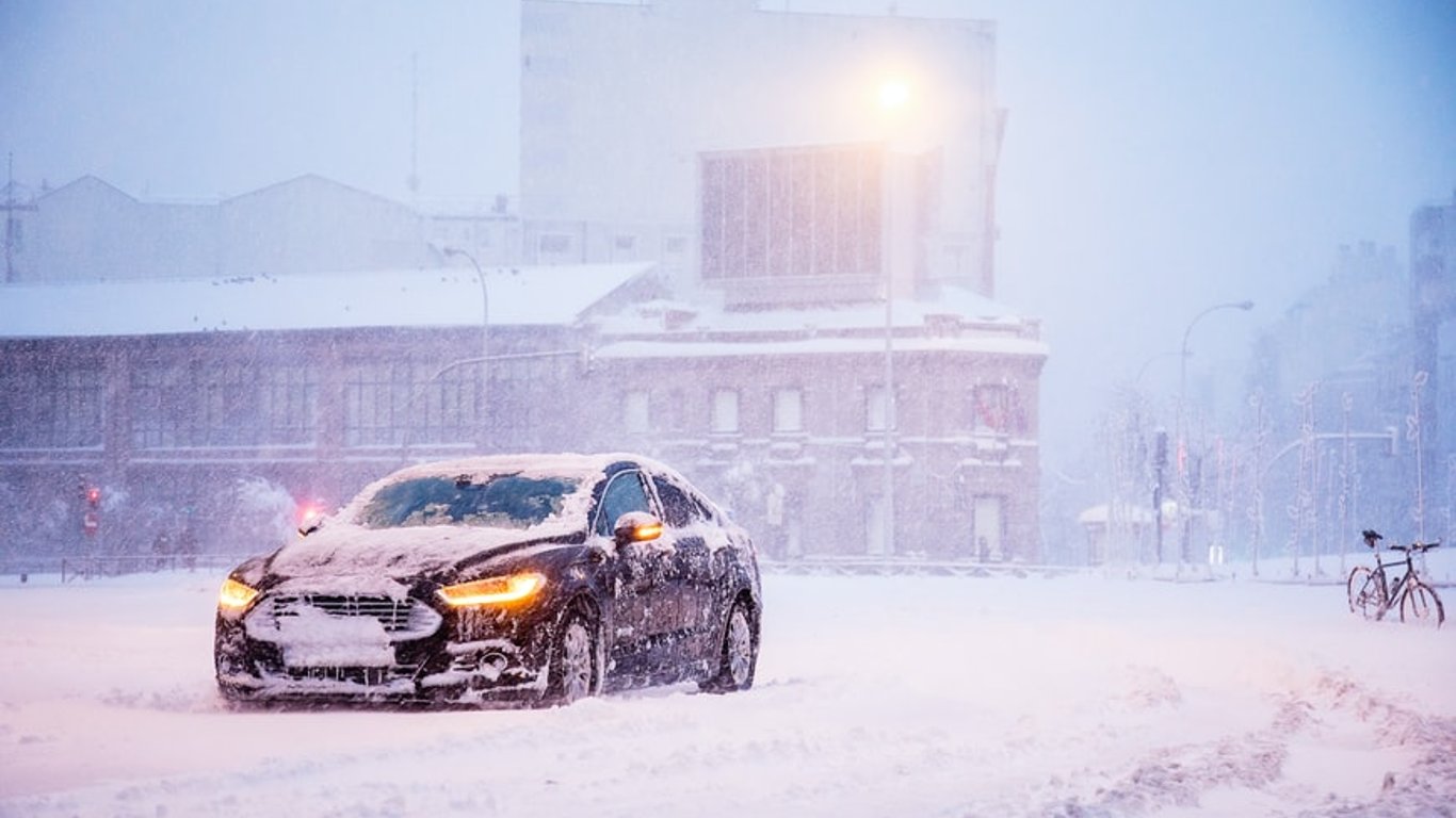 Осложнение погодных условий в Харькове-полиция обратилась к водителям