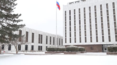 "Не собираемся нападать": в посольстве РФ посоветовали, как урегулировать "внутриукраинский" конфликт - 285x160