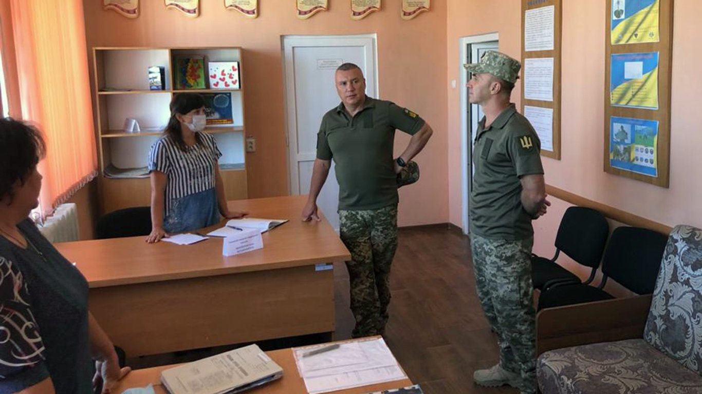 Син скандального військкома Борисова працює в СБУ