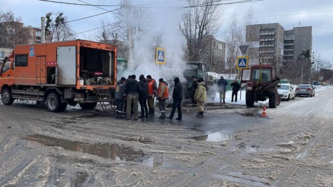 Больше сотни домов в Харькове остались без отопления из-за аварии на трубопроводе