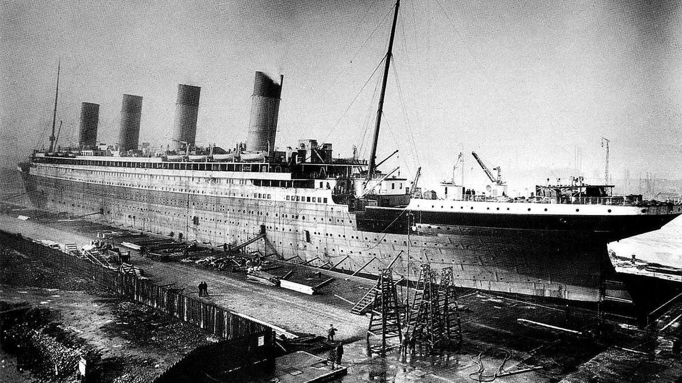 Какие удивительные вещи нашли в обломках Титаника
