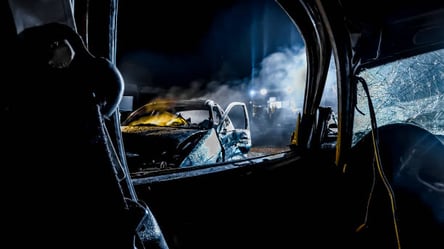 Машина на бешеной скорости протаранила насквозь магазин в Харьковской области. Фото - 285x160
