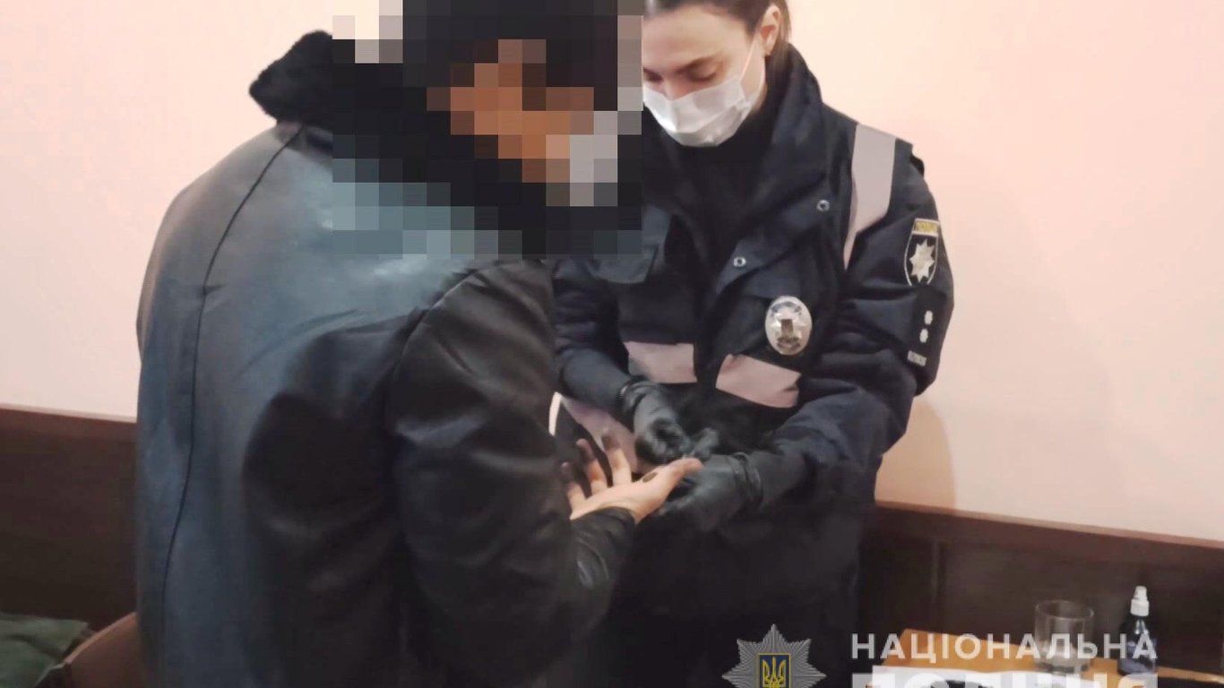 В Одессе полиция задержала троих грабителей