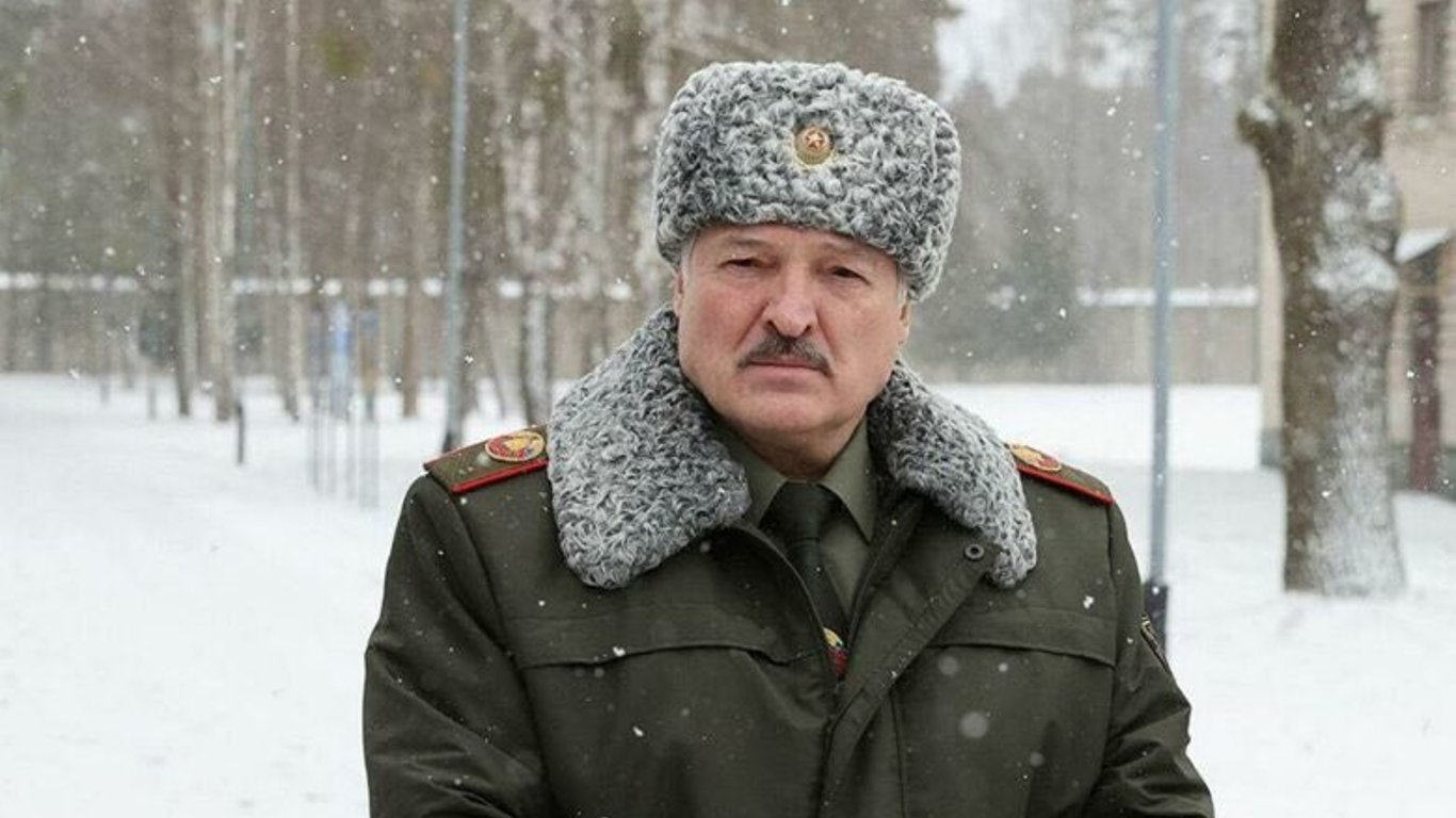 Лукашенко змінив імідж та спантеличив мережу - фото