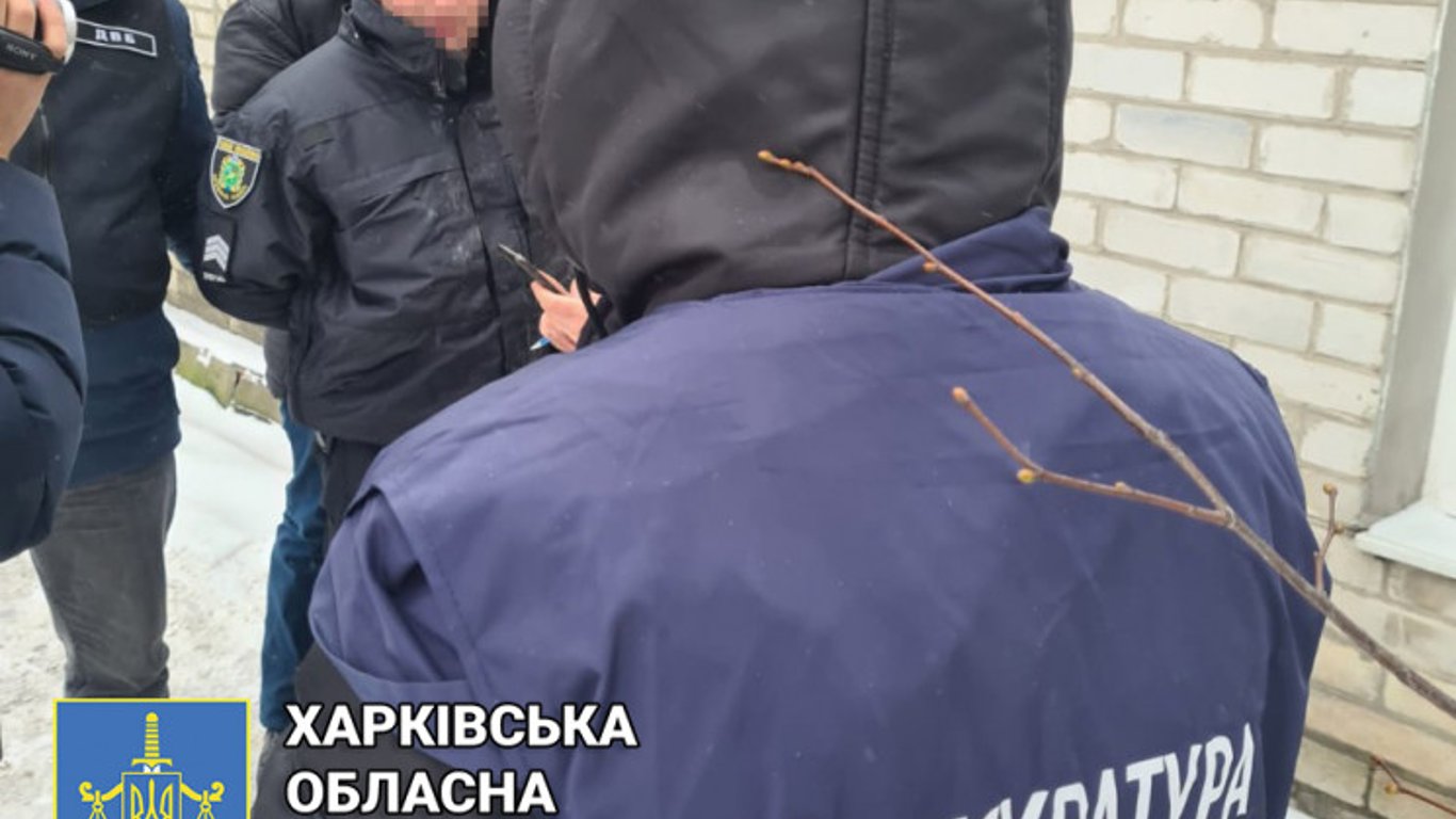 На Харківщині затримали поліцейського за вимагання у підлітка