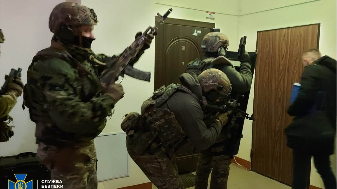 В Харькове СБУ раскрыла диверсионную группу, готовившую нападения на городские объекты