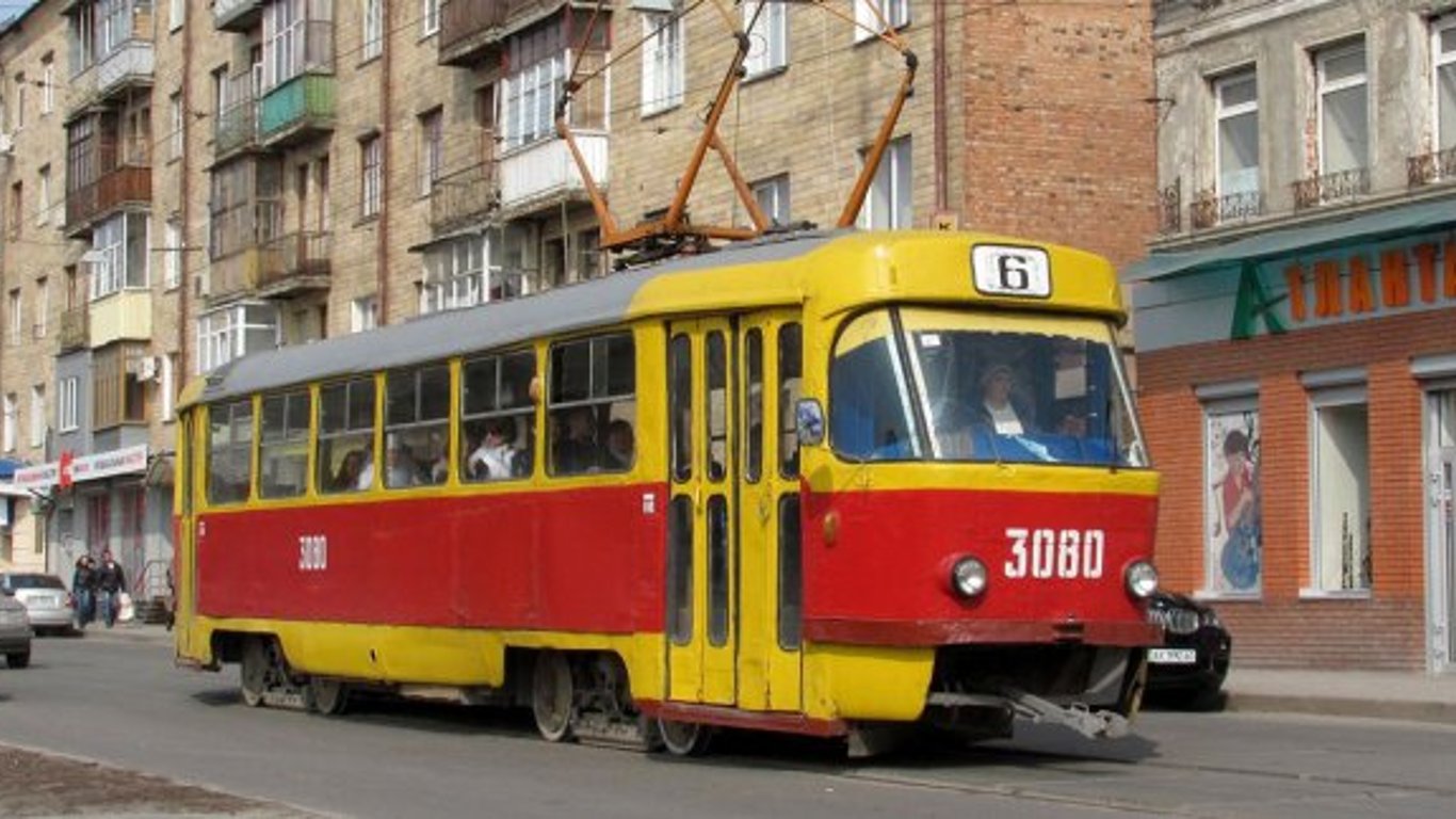 В Харькове просят дополнительный вагон для шестого трамвая – петиция