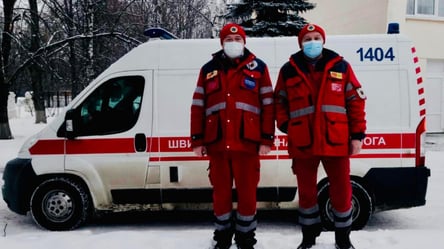 Чоловік знепритомнів посеред вулиці в Харкові: медики врятували йому життя - 285x160