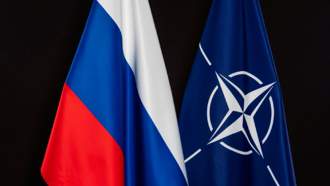 НАТО не будет размещать войска в Украине-Столтенберг