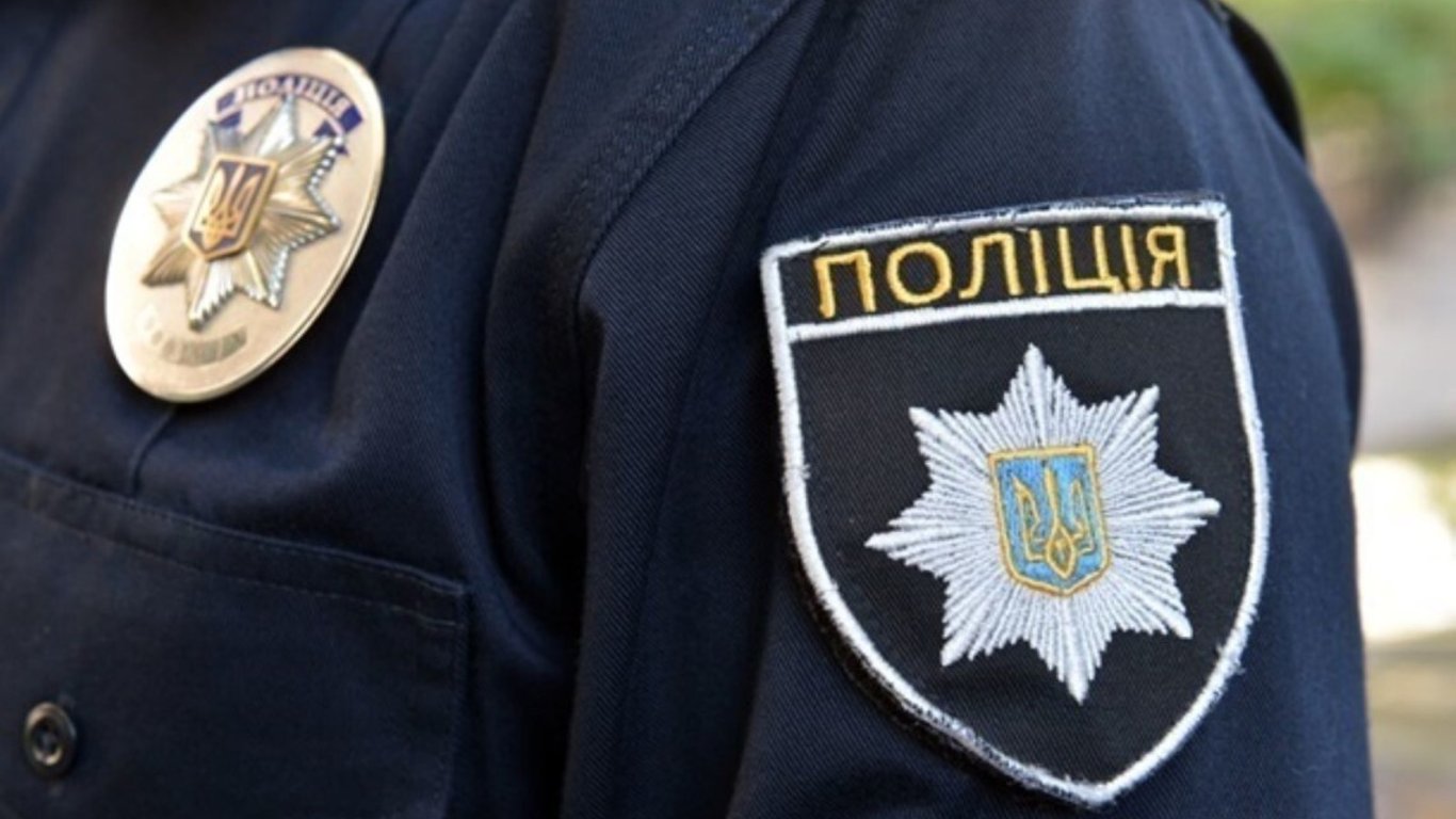 В Одессе около 7 километра полицейские распилили контейнер