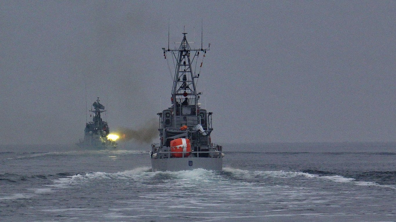 В Черном море провели военные учения