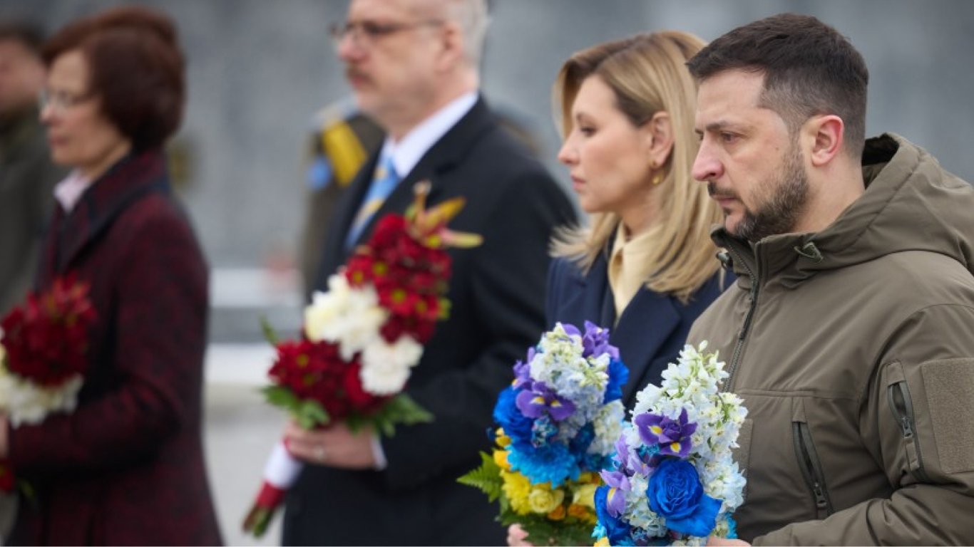 Зеленский и Левитс почтили память павших военных ВСУ