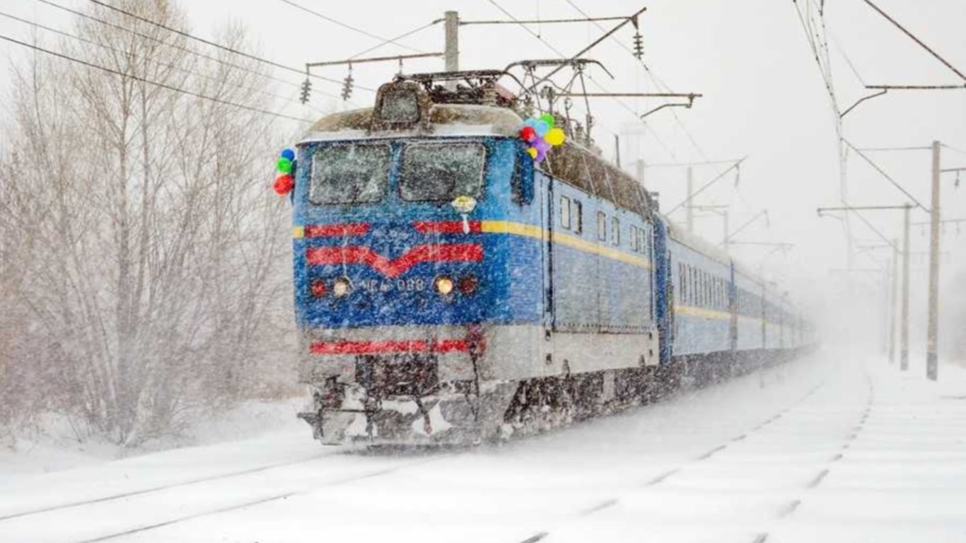 ДТП под Киевом - маршрутка врезалась в поезд - видео
