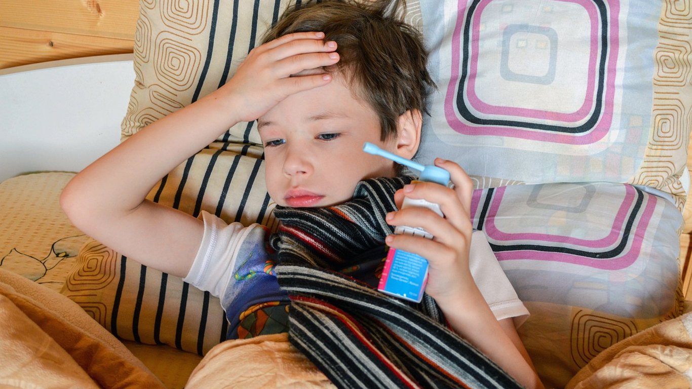 Комаровський назвав найнебезпечніші ліки для дітей при температурі