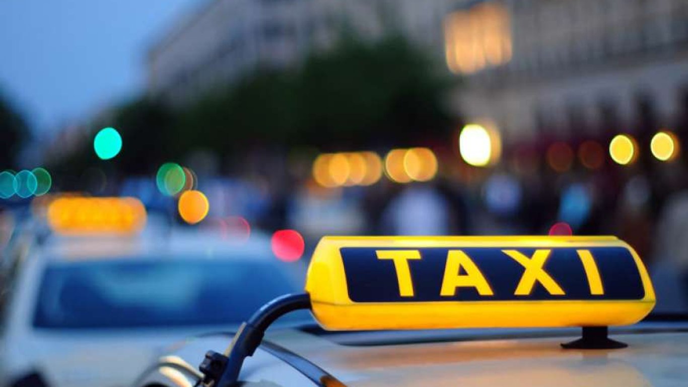 Таксі за тисячі гривень - по Києву їздять елітні авто