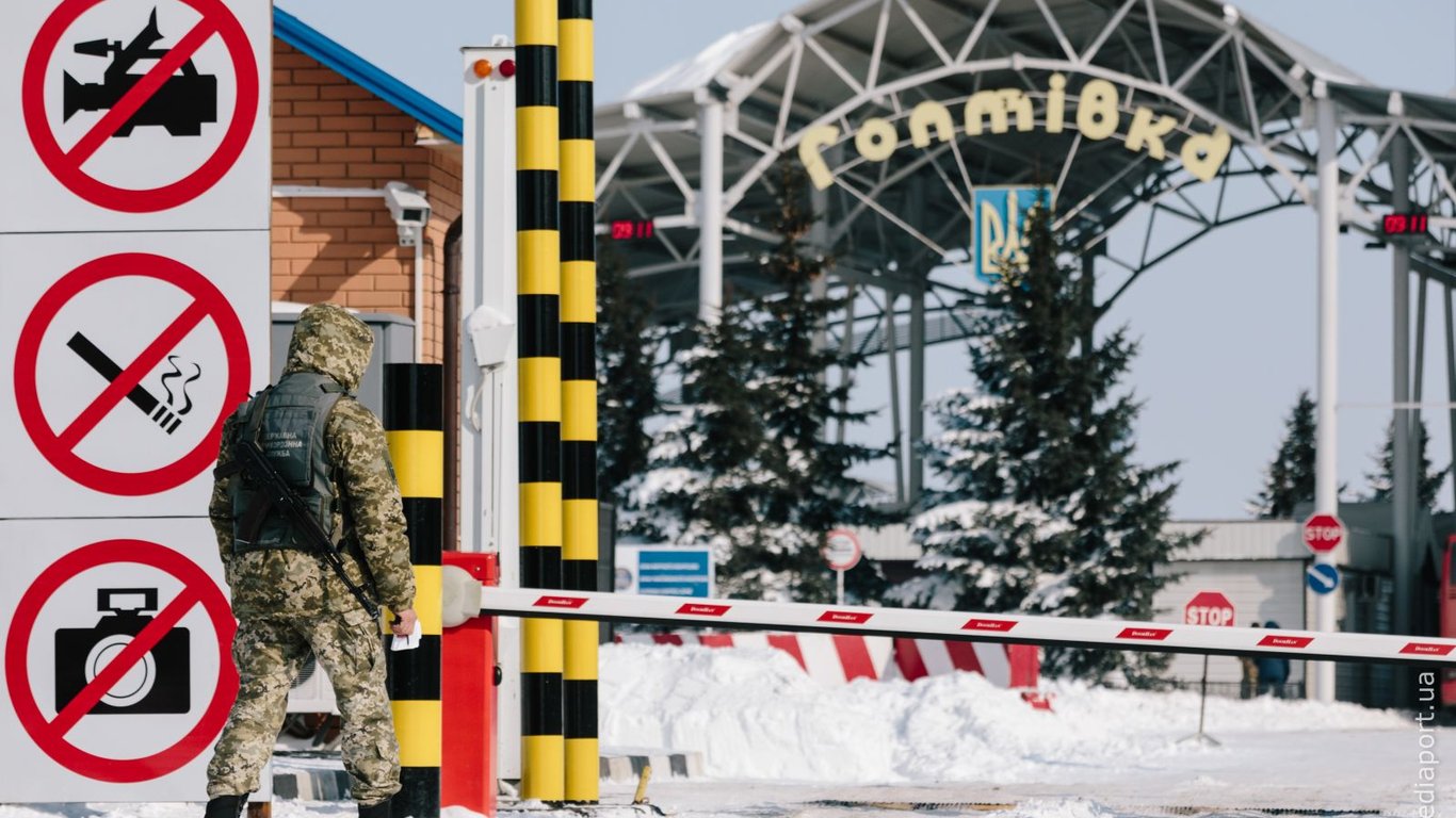 На Харьковщине пограничники задержали мошенника, который пытался пересечь границу с Россией