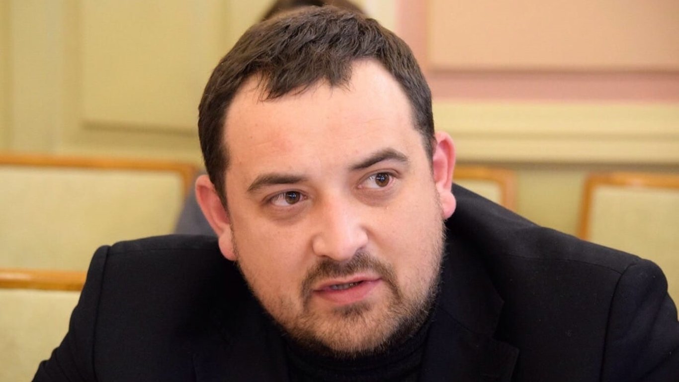Впійманий на хабарі нардеп Кузьміних попросив про виключення з фракції "Слуга народу"