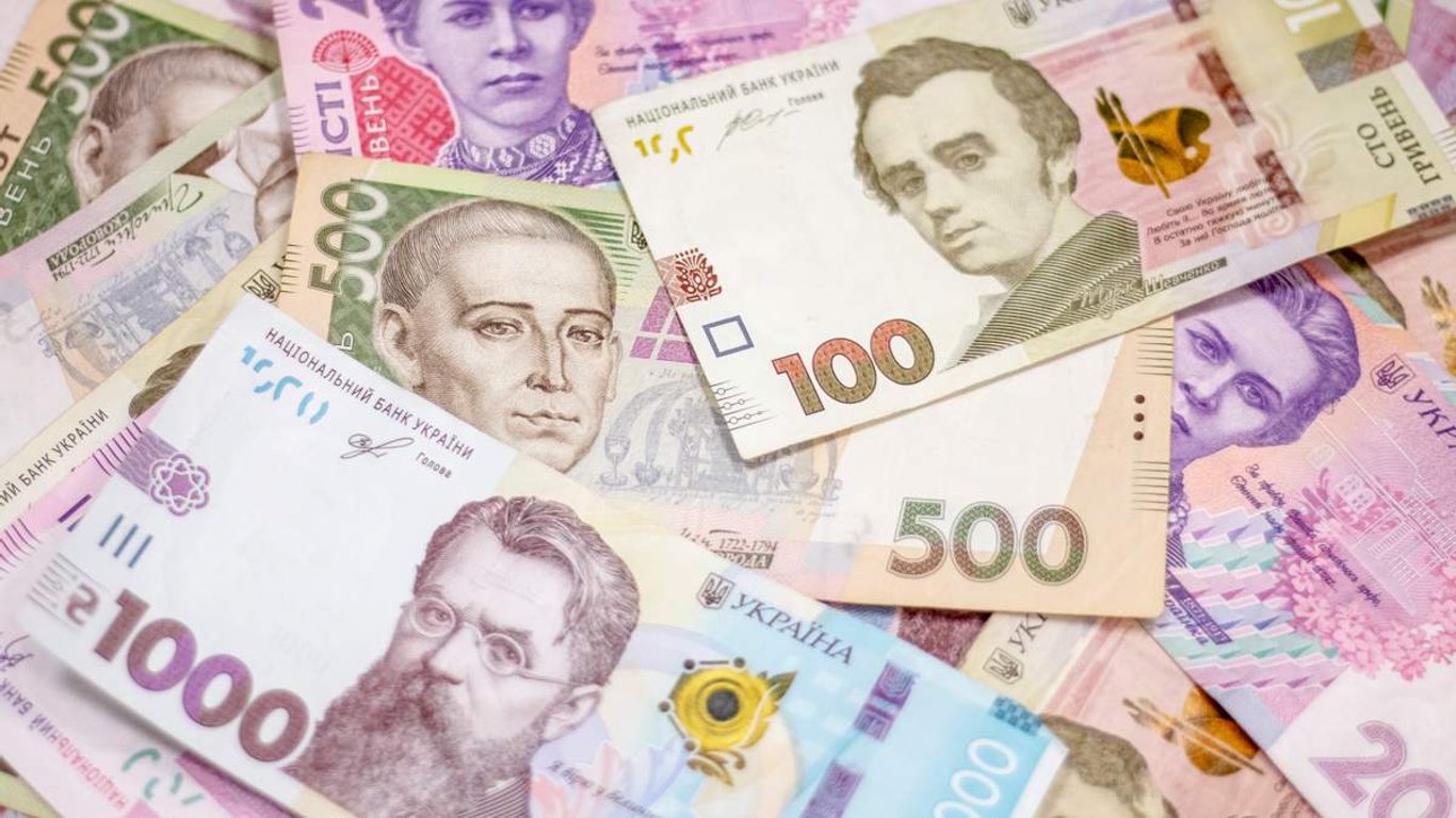 Середня зарплата на Харківщині у два рази менше, ніж у Києві
