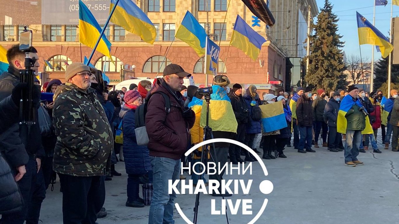 Марш единства в Харькове-тысячи людей вышли на мирное шествие