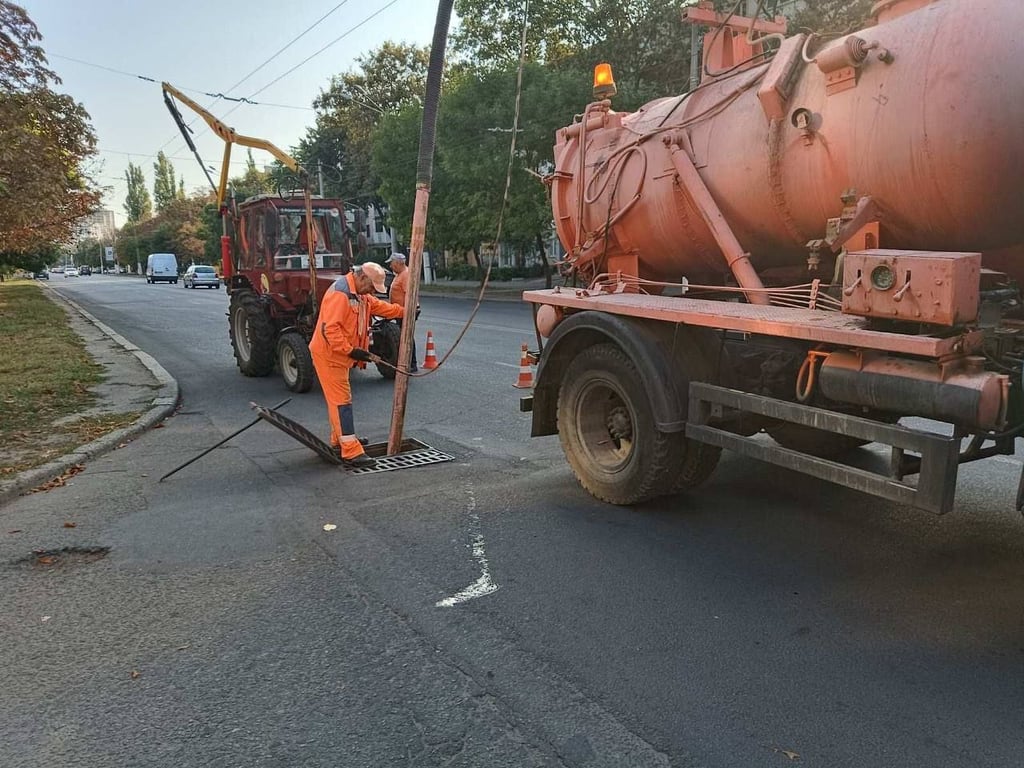 Ремонтные работы по дорогам Одессы. Фото: КП "Городские дороги"