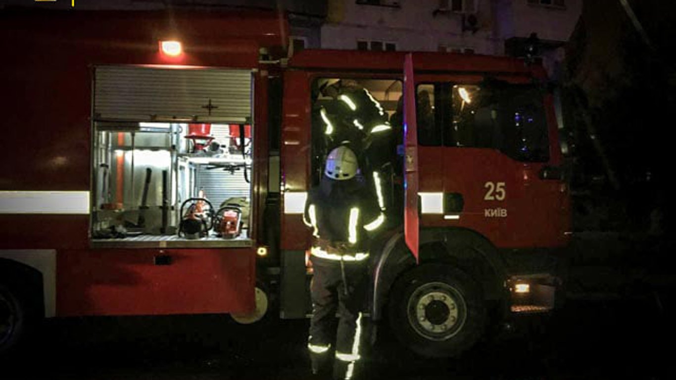 Пожар Киев: в Оболонском районе погиб дедушка