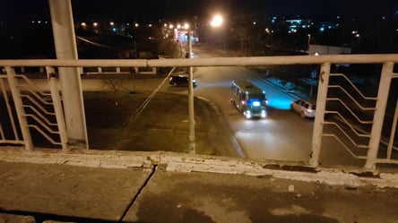 В Одессе неизвестные украли ограждение Ивановского путепровода. Фото - 285x160