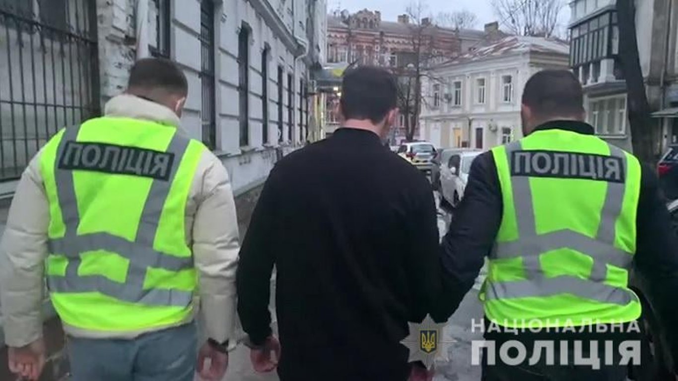 Пограбування Київ: кримчанин пограбував і побив киянина