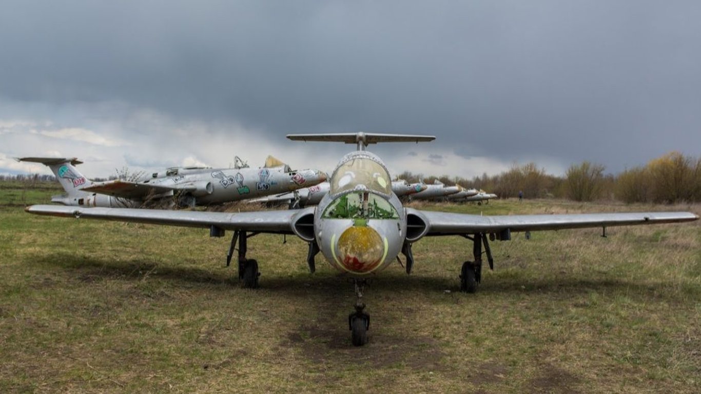 Что известно о заброшенном аэродроме на Харьковщине-фото