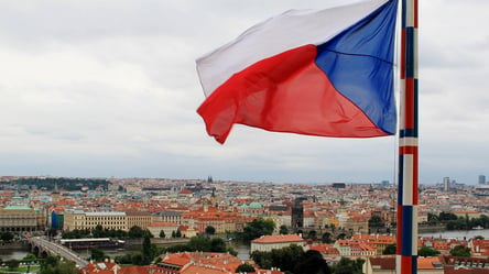 "Щоб змінити "розрахунки втрат" для Путіна": Чехія продовжить постачати Україні зброю - 285x160