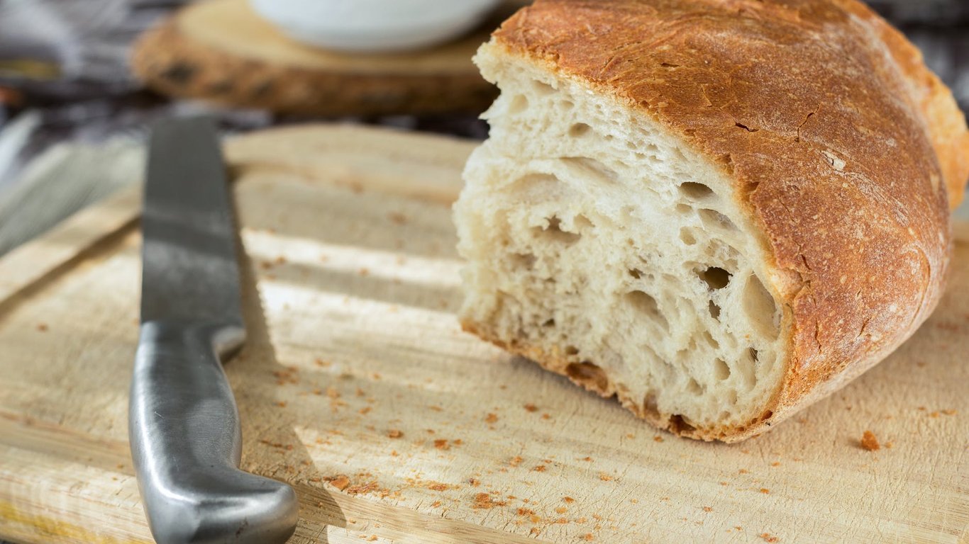 У місті на Одещині малозабезпеченим безкоштовно видаватимуть хліб