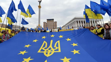 Чехия заявила о готовности поддержать вступление Украины в Евросоюз - 285x160