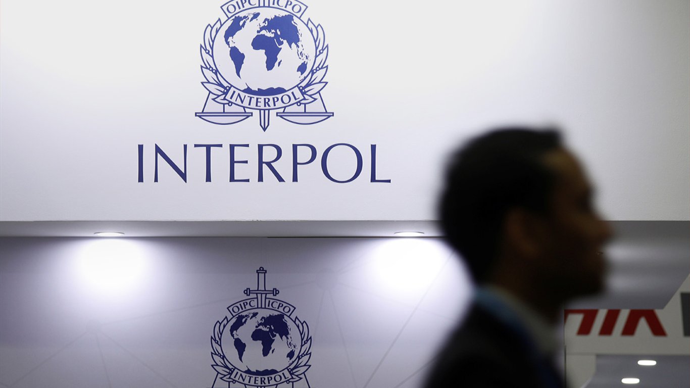В Одесском аэропорту задержали иностранца, которого разыскивал Интерпол