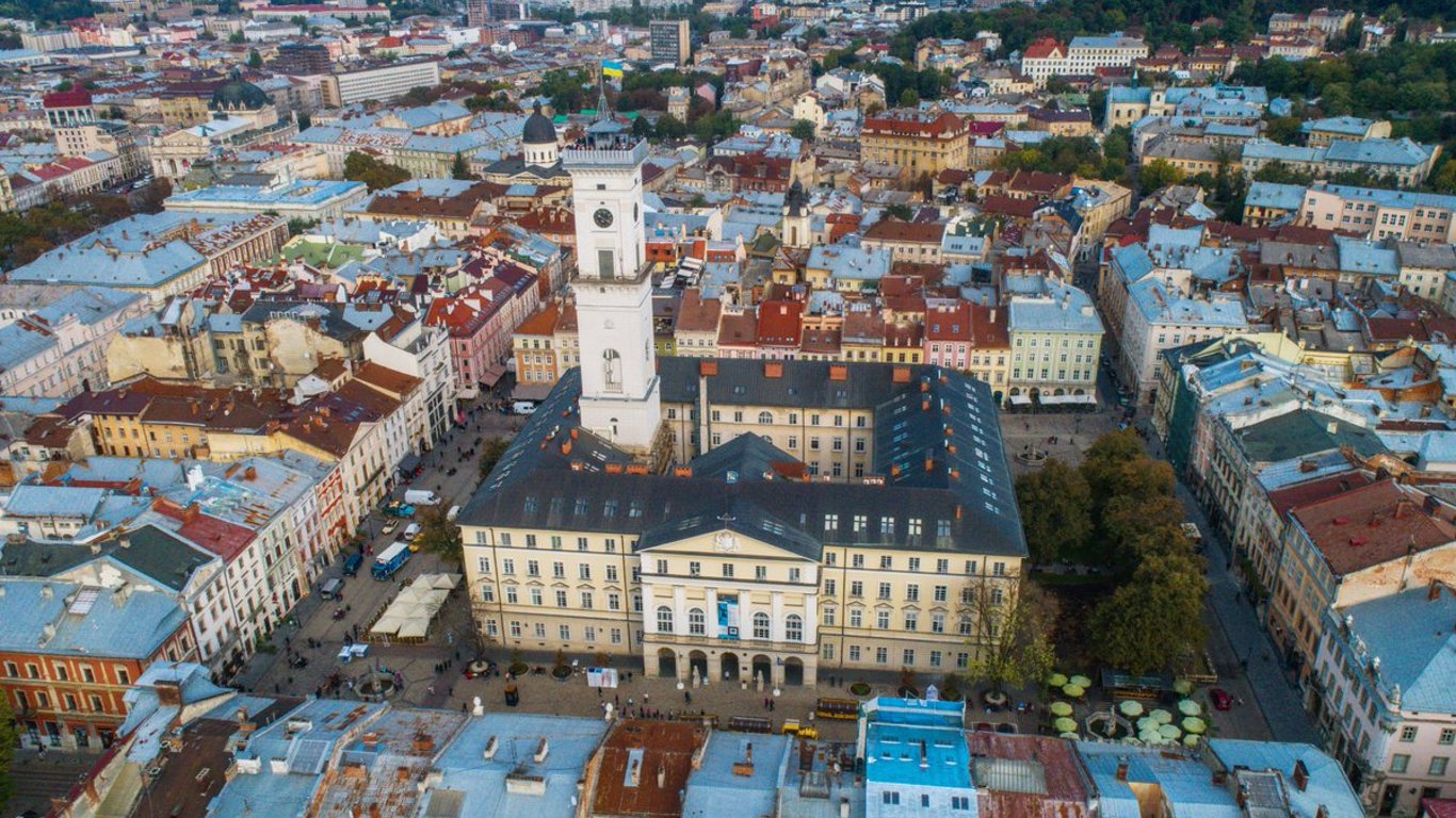 Іноземні посольства в Україні - США, Канада, Австралія та Німеччина переносять свої консульства до Львова