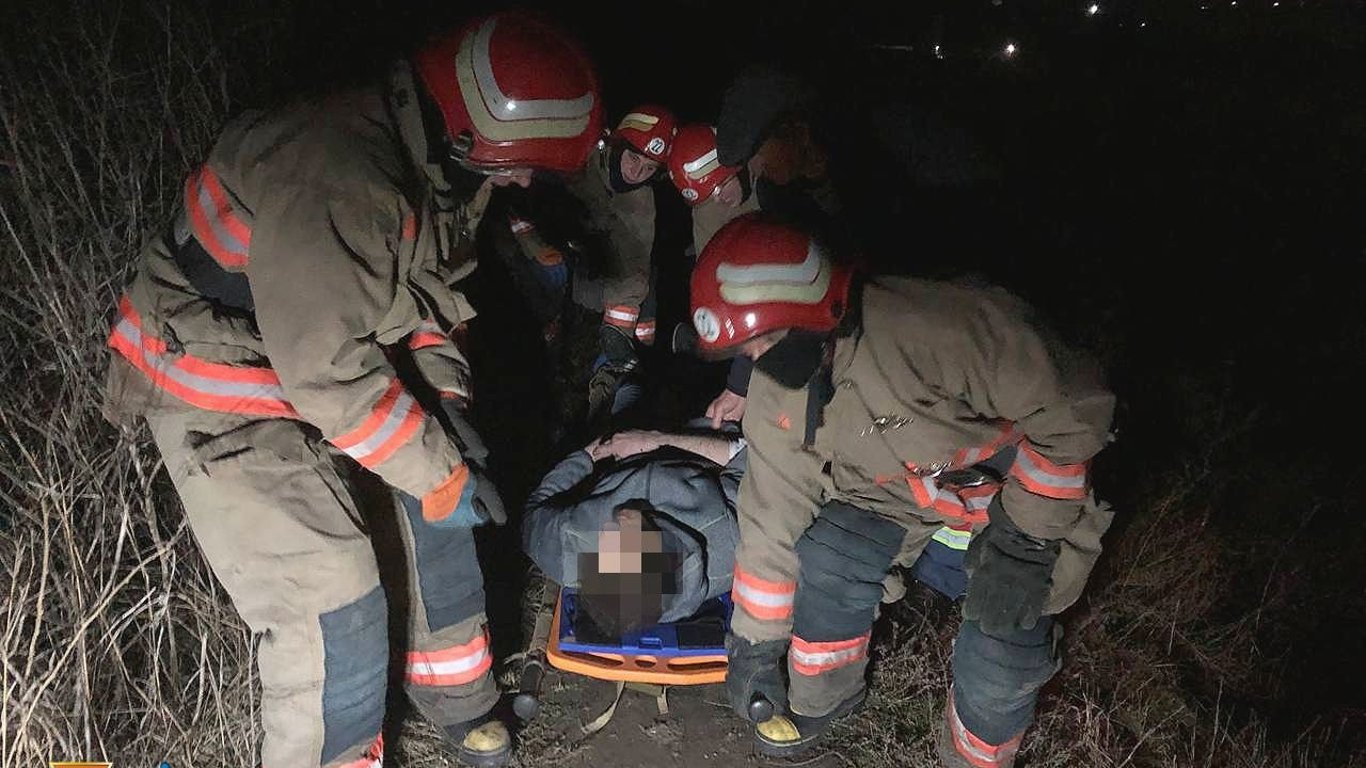 В Одесской области грузовой поезд сбил мужчину, он в тяжелом состоянии
