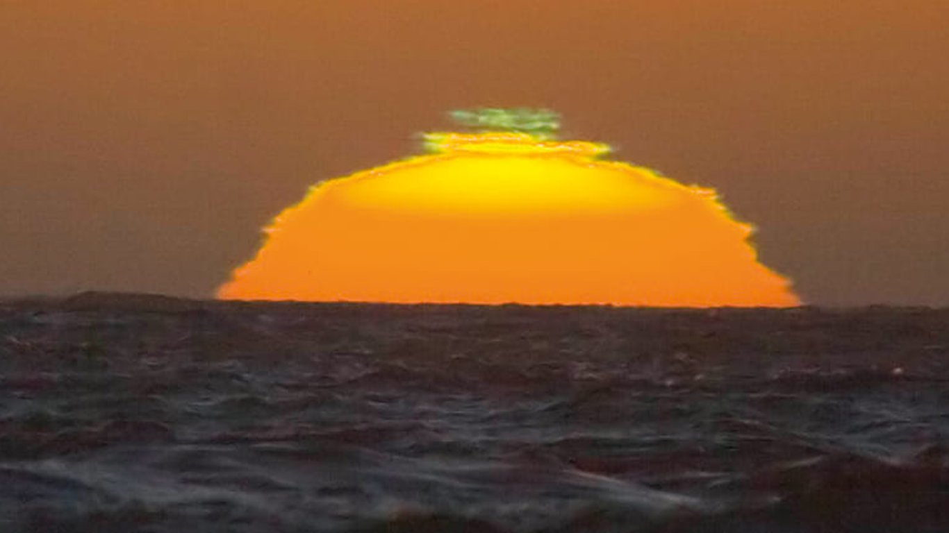 В Одесі зафіксували рідкісне явище під час сходу сонця