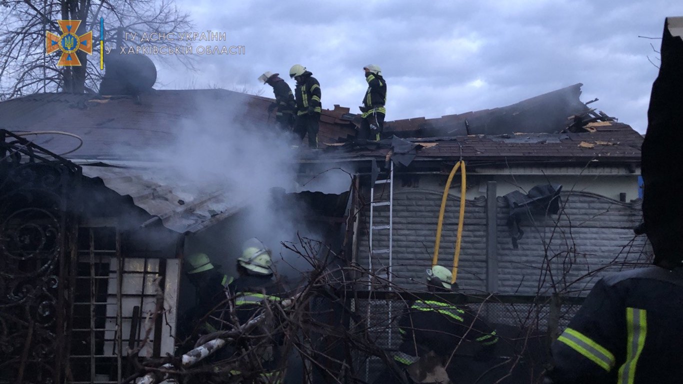 В Харькове спасателям пришлось тушить сразу несколько домов в одном из районов