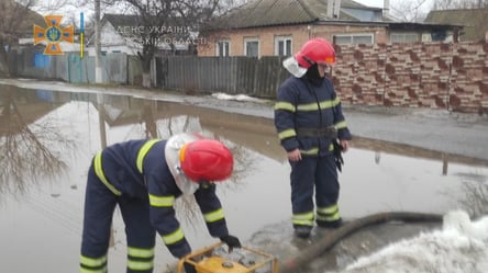 На Харківщині танучий сніг затопив один з районів міста Балкалія. Фото - 285x160