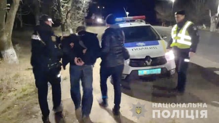 Связали и ограбили: в Одесской области задержали разбойников, напавших на дом пенсионеров. Видео - 285x160